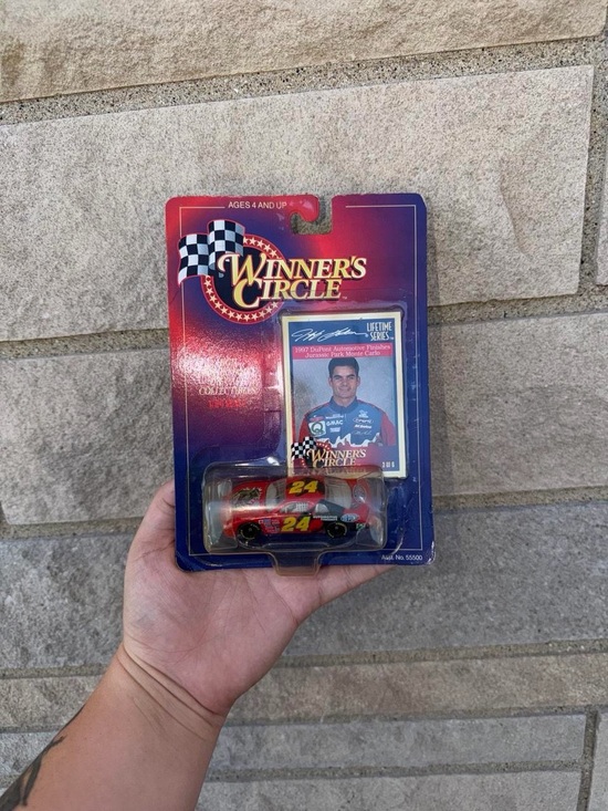 Winner's Circle Other - Hasbro 1997 Winners Circle Jeff Gordon Lifetime Series No. 3 of 6 1/64 Scale Car